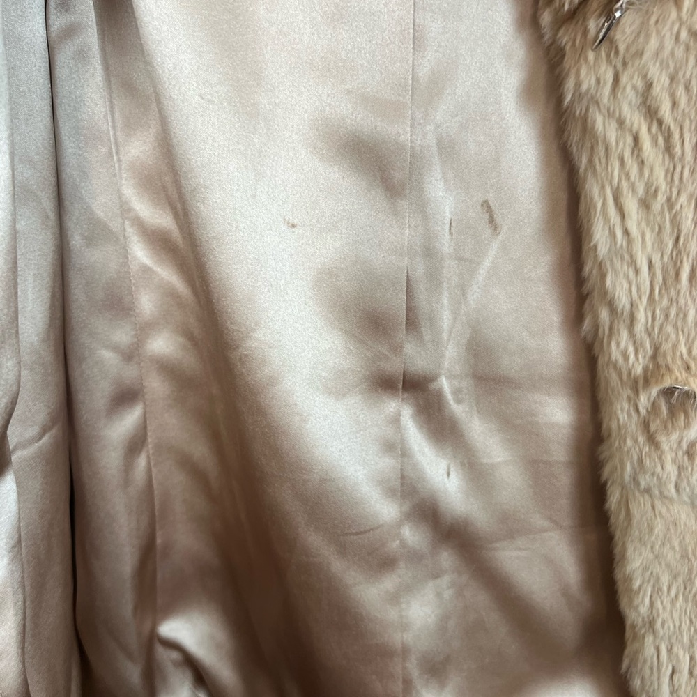 Be art coat , great condition, very comfortable coat